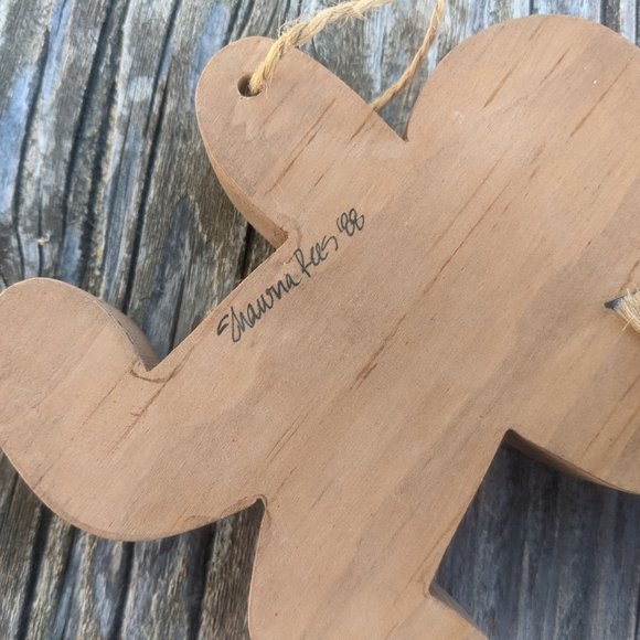 Gingerbread Garland and Valentine Bear Bundle Set - Picture 4 of 8